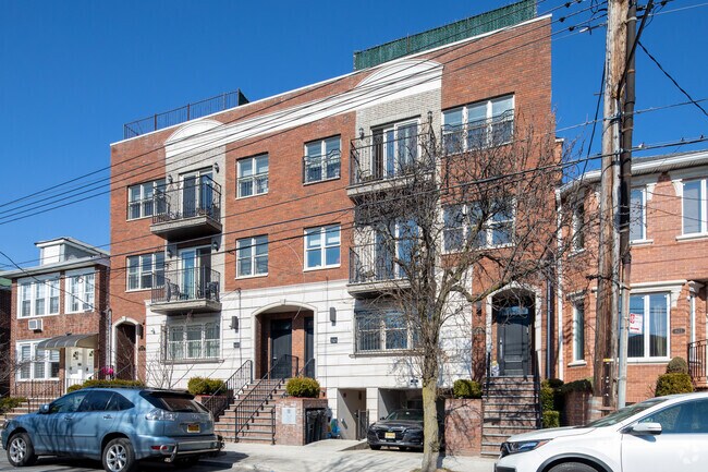 Building Photo - 1121 57th St