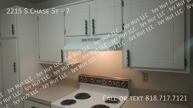 Foto del edificio - 2215 S Chase St