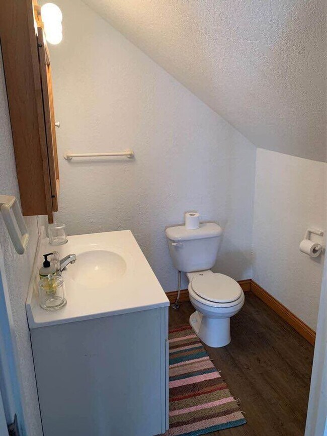 Foto del edificio - 2 Bed 1.5 Bath Home for RENT in La Porte City
