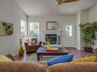 Foto del edificio - 6133 N Alder Point Ave