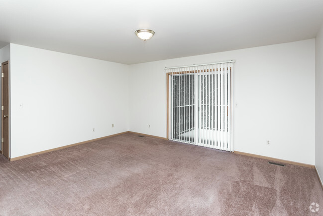 2BR, 1BA - 980 SF 2nd Floor - Blackwood Apartments