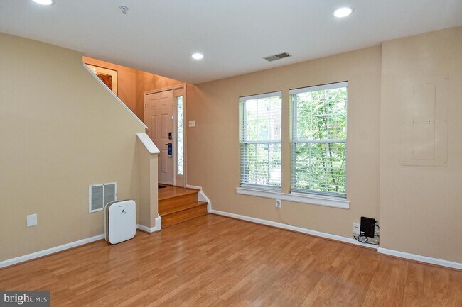 Building Photo - 12035 Amber Ridge Cir