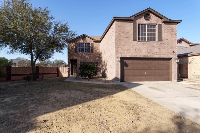 Building Photo - 2122 Mallorca Dr