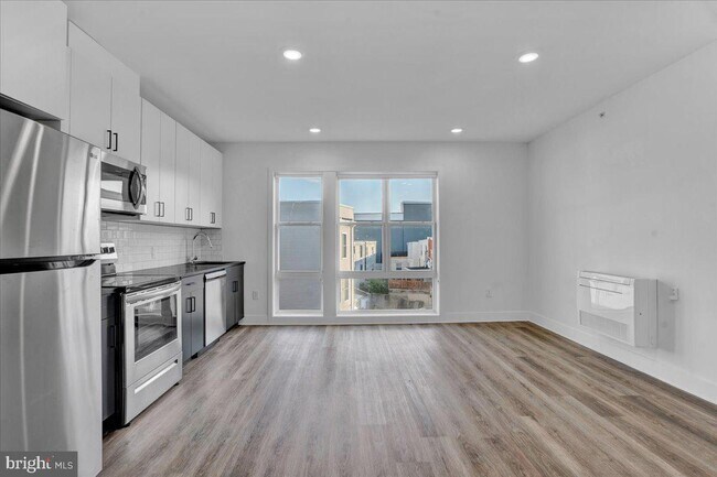 Foto del edificio - 330 Cecil B. Moore Ave