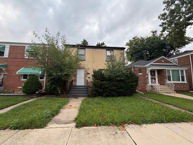 Foto del edificio - 8339 S Hamilton Ave
