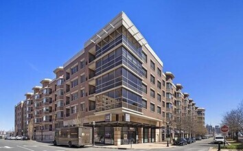 Building Photo - 20 Ave at Port Imperial
