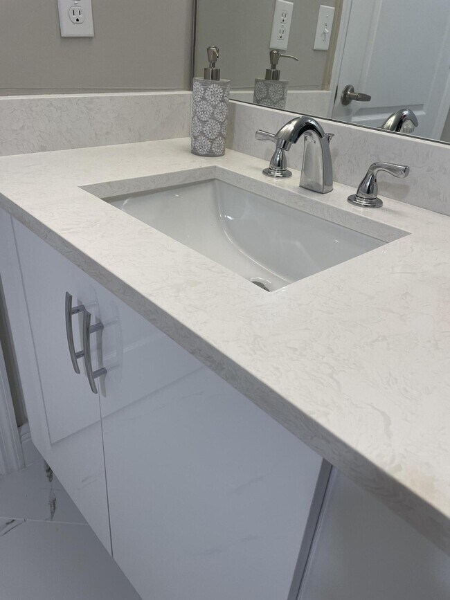 Foto del edificio - 11035 Legacy Blvd