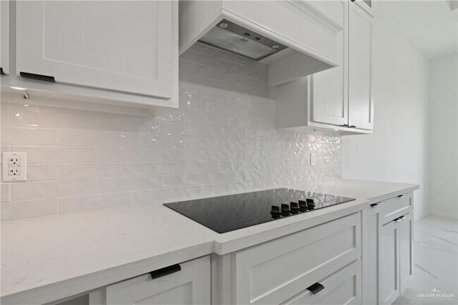 Foto del edificio - 2613 E Comal Rd