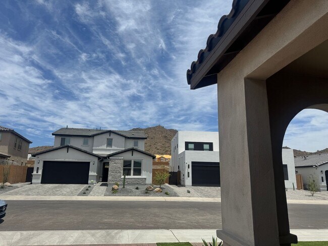 Building Photo - BRAND NEW HOME IN ALORAVITA IN PEORIA