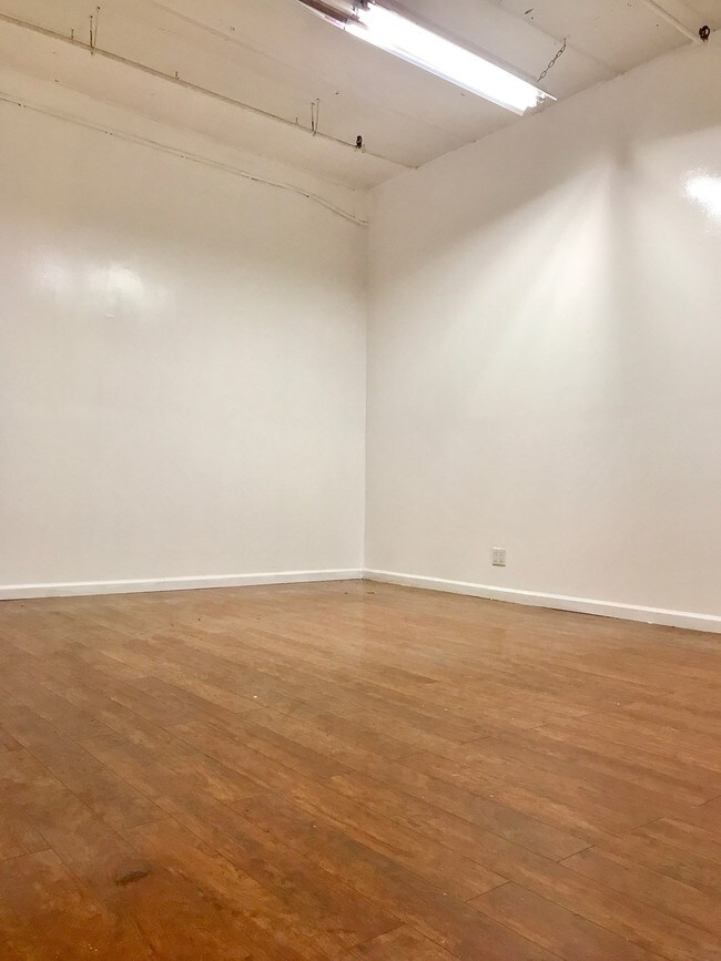 Building Photo - 106 Green St