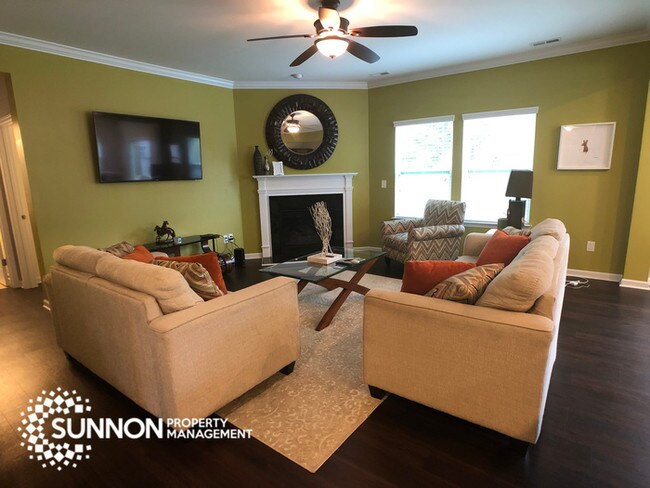 Building Photo - 5 Bedroom w/ Open Floor Plan & Loft