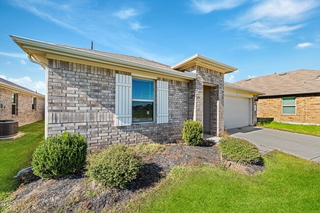 Building Photo - 4315 Isoletta Ct