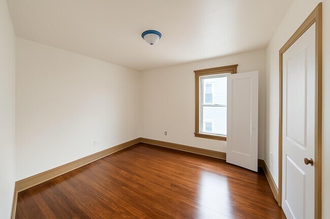 Building Photo - 713 Onondaga Ave