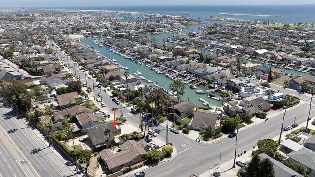 Foto del edificio - Stunning 4-Bedroom, 3-Bath Ventura Keys Re...