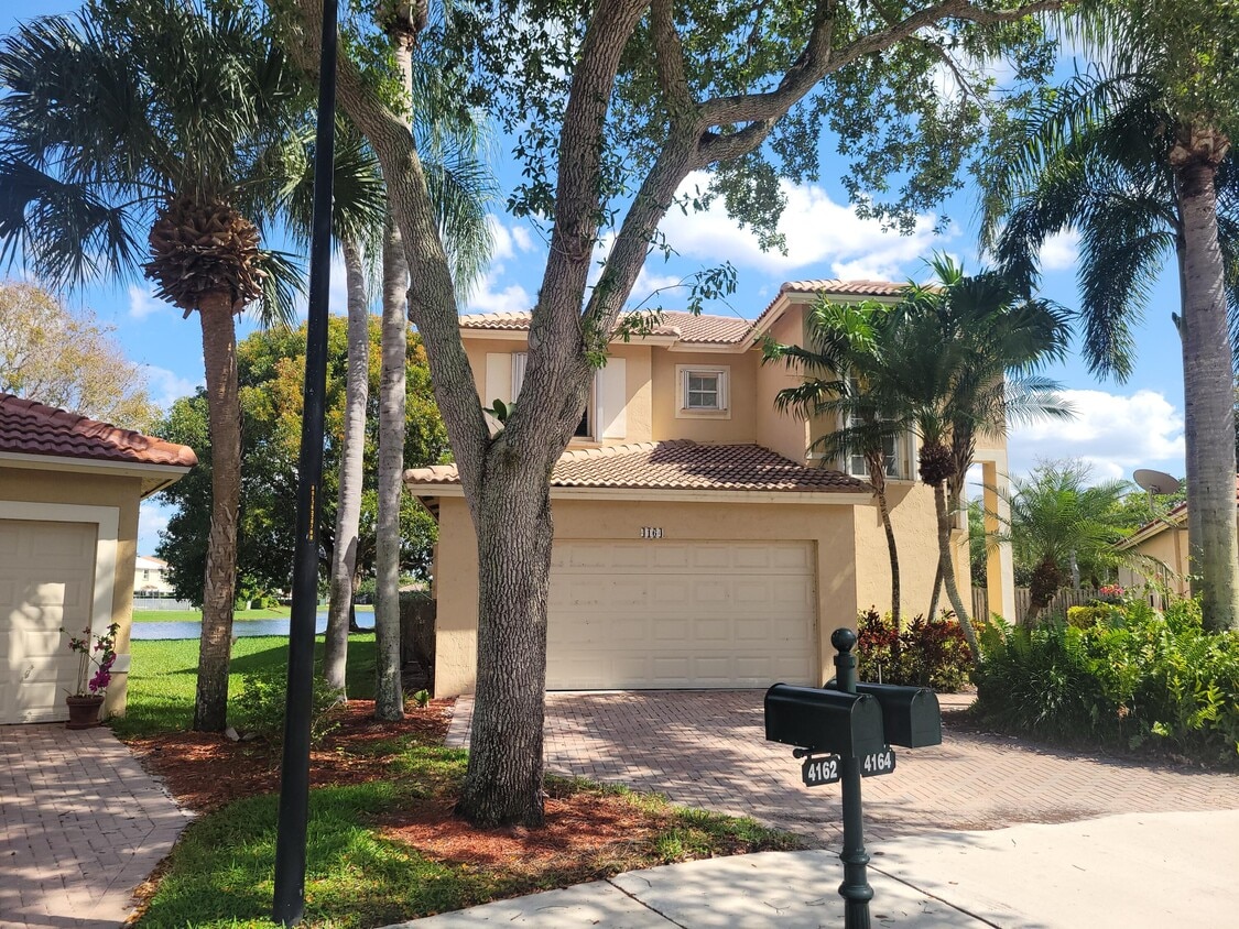 Foto principal - 4164 Sapphire Terrace