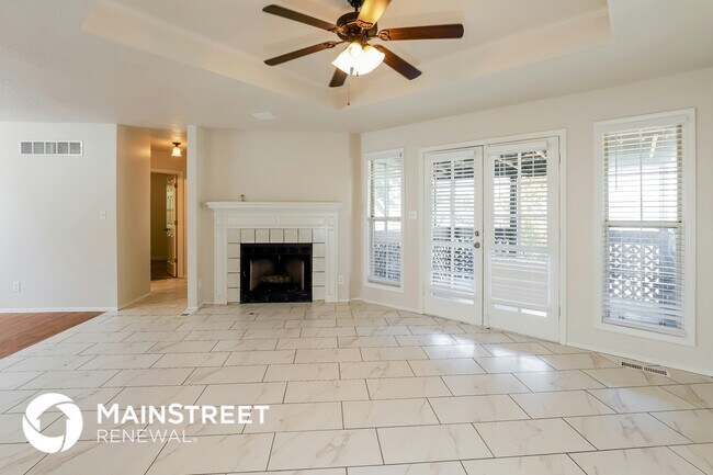 Foto del edificio - 820 NE Aaron Dr