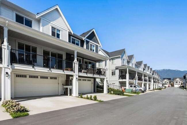 Building Photo - 8179 Foxfern Rd