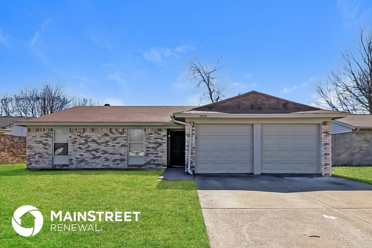 Foto principal - 3904 Royal Crest Dr