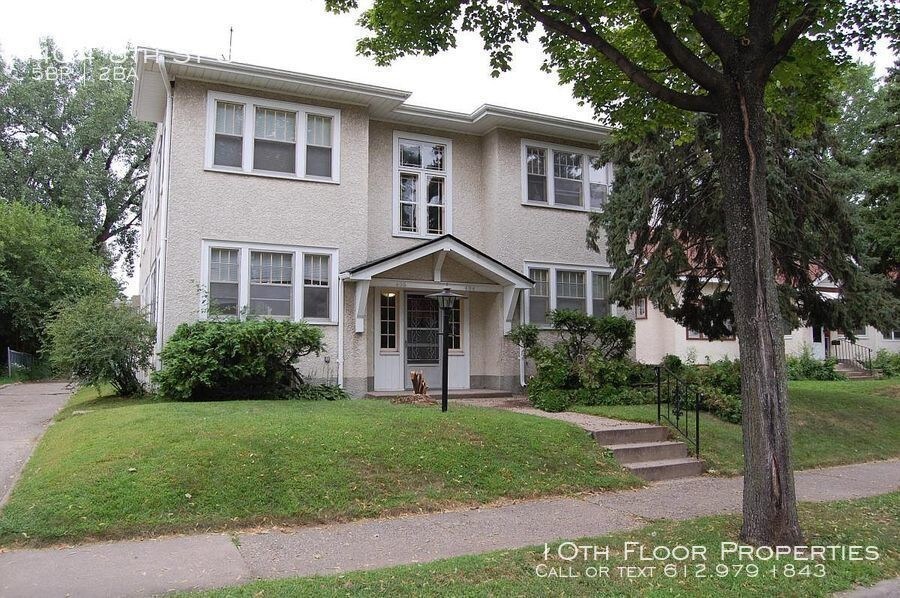 Primary Photo - 404 8th St SE - 1 - 5 beds, 2 full baths