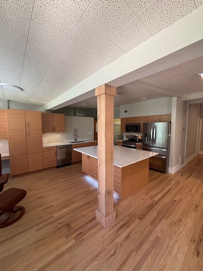 Building Photo - Norris TN Remodel!!!