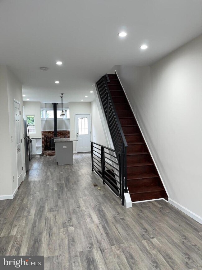 Foto del edificio - 896 N Taylor St