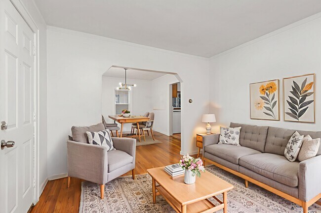 Foto del edificio - 4995 Anatole St