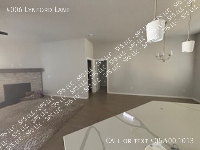 Building Photo - 4006 Lynford Ln