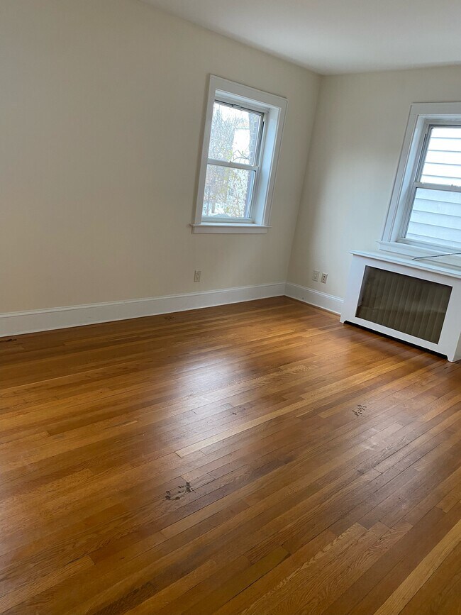 Bedroom 1 - 45 Sherwood Ave