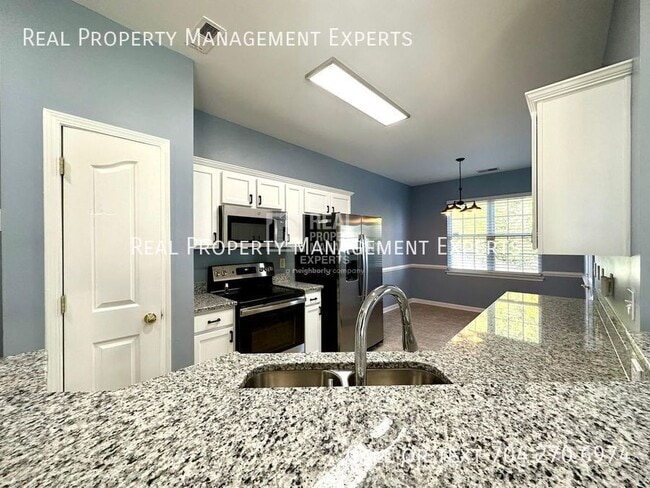 Building Photo - 8815 Firestreak Dr