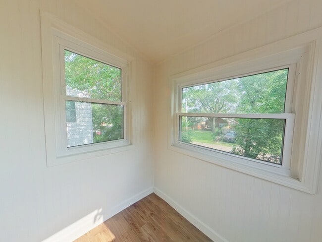 Building Photo - 3722 Winnebago St