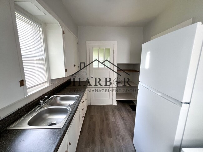 Foto del edificio - 527 Boone St