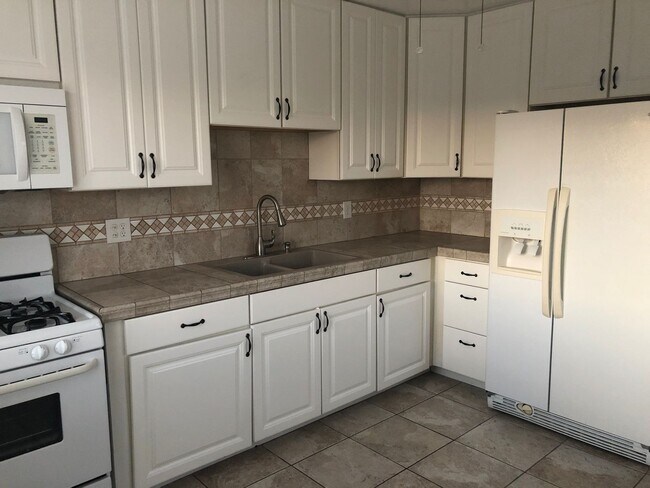 Building Photo - 3020 MacAulay St