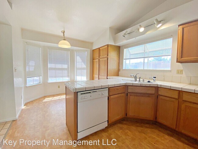 Foto del edificio - 3 br, 2 bath House - 8061 Crystal Haven Ln