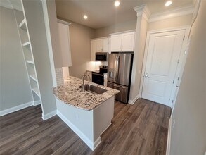 Building Photo - 2111 Austin St