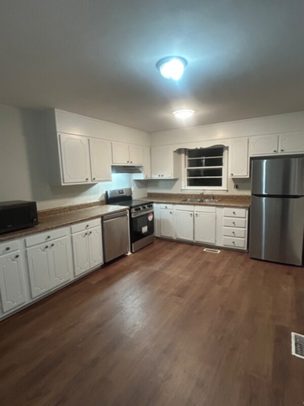 Foto del edificio - 109 Hillbrook Ct