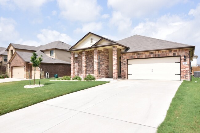 Building Photo - 1140 Emerald Gate Dr