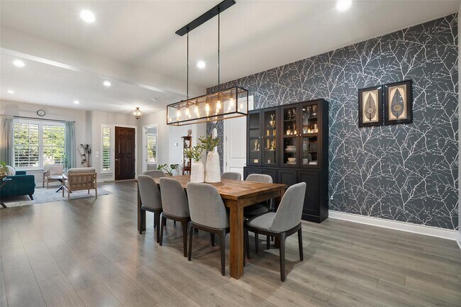 Foto del edificio - 225 Escarpment Wy