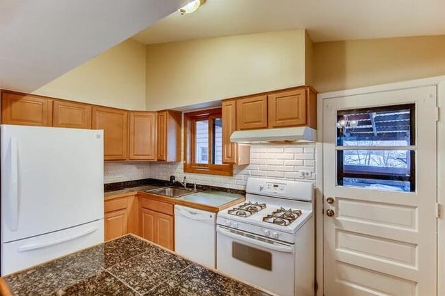 Building Photo - 201 N. Craig Place, Lombard, IL, 60148