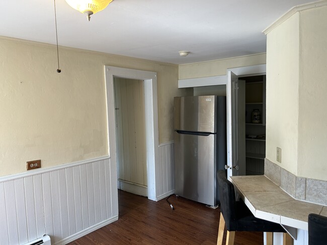 Foto del edificio - 469 Pleasant St