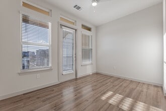 Interior Photo - Casagave At Larkspur