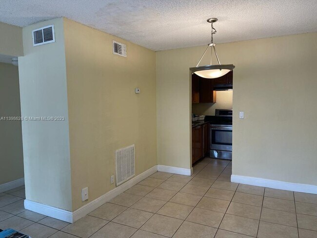 Foto del edificio - 4251 NW 5th St
