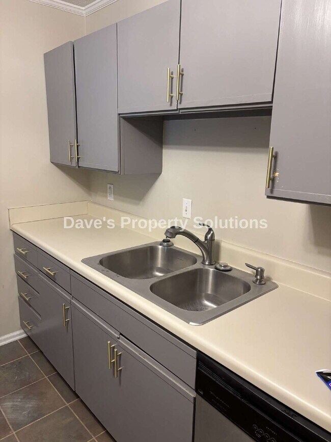 Building Photo - Beautiful Condo in Convenient Location!