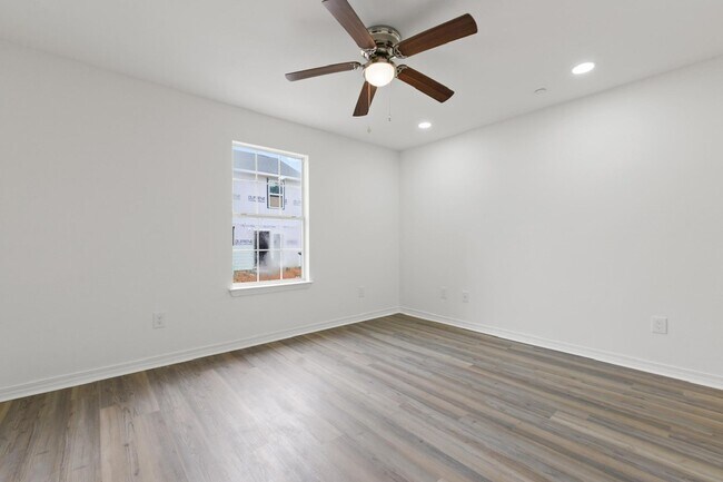 Foto del edificio - 957 Middle Ln