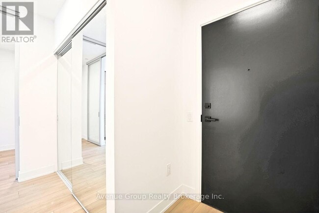 Building Photo - 36 Olive Ave