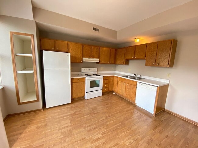 Building Photo - W Norwich Ave 32-34 GW2