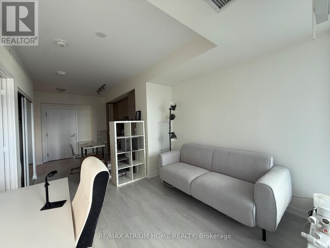 Photo du bâtiment - 28 Freeland St