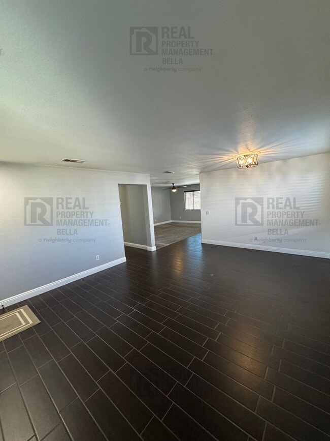 Building Photo - 23694 Canyon Heights Dr