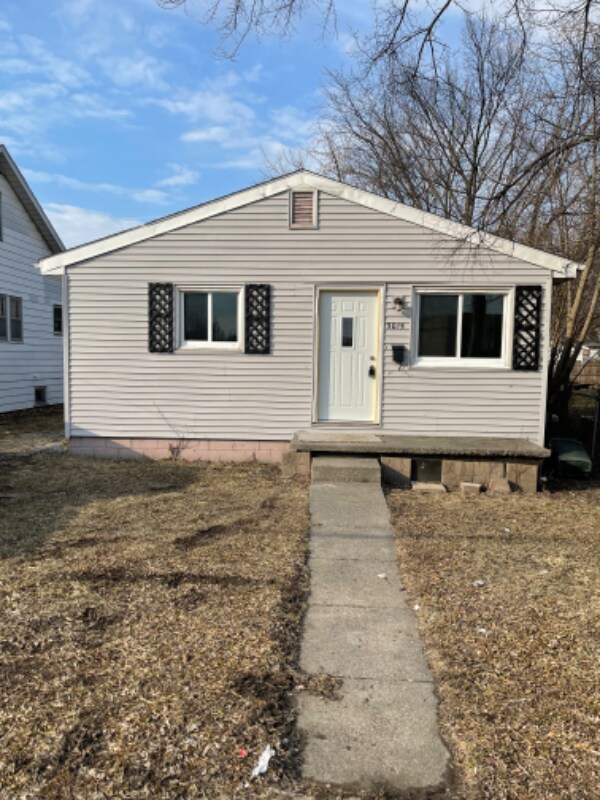Primary Photo - 3015 Webber St