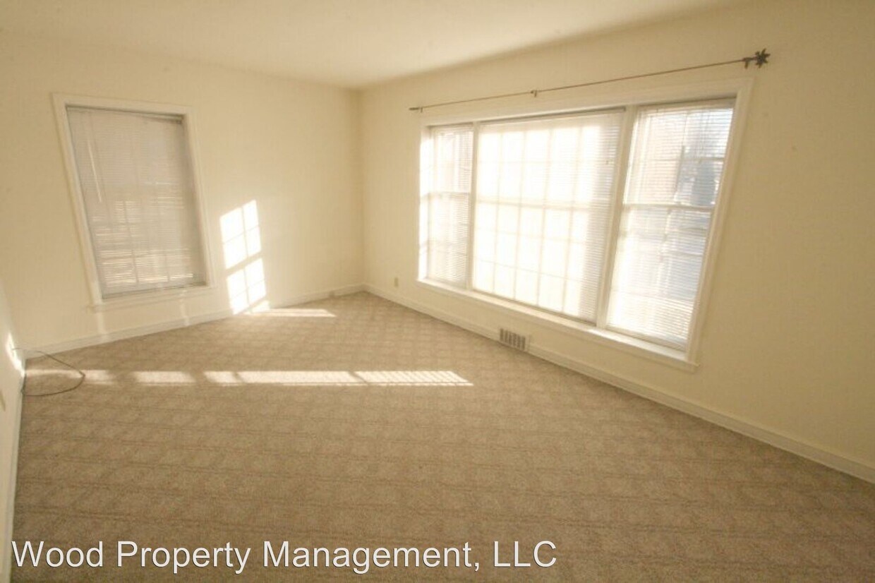 Building Photo - 2311 N 91st St