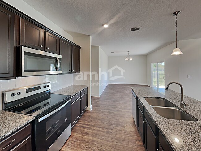 Building Photo - 34 Carlitos Way